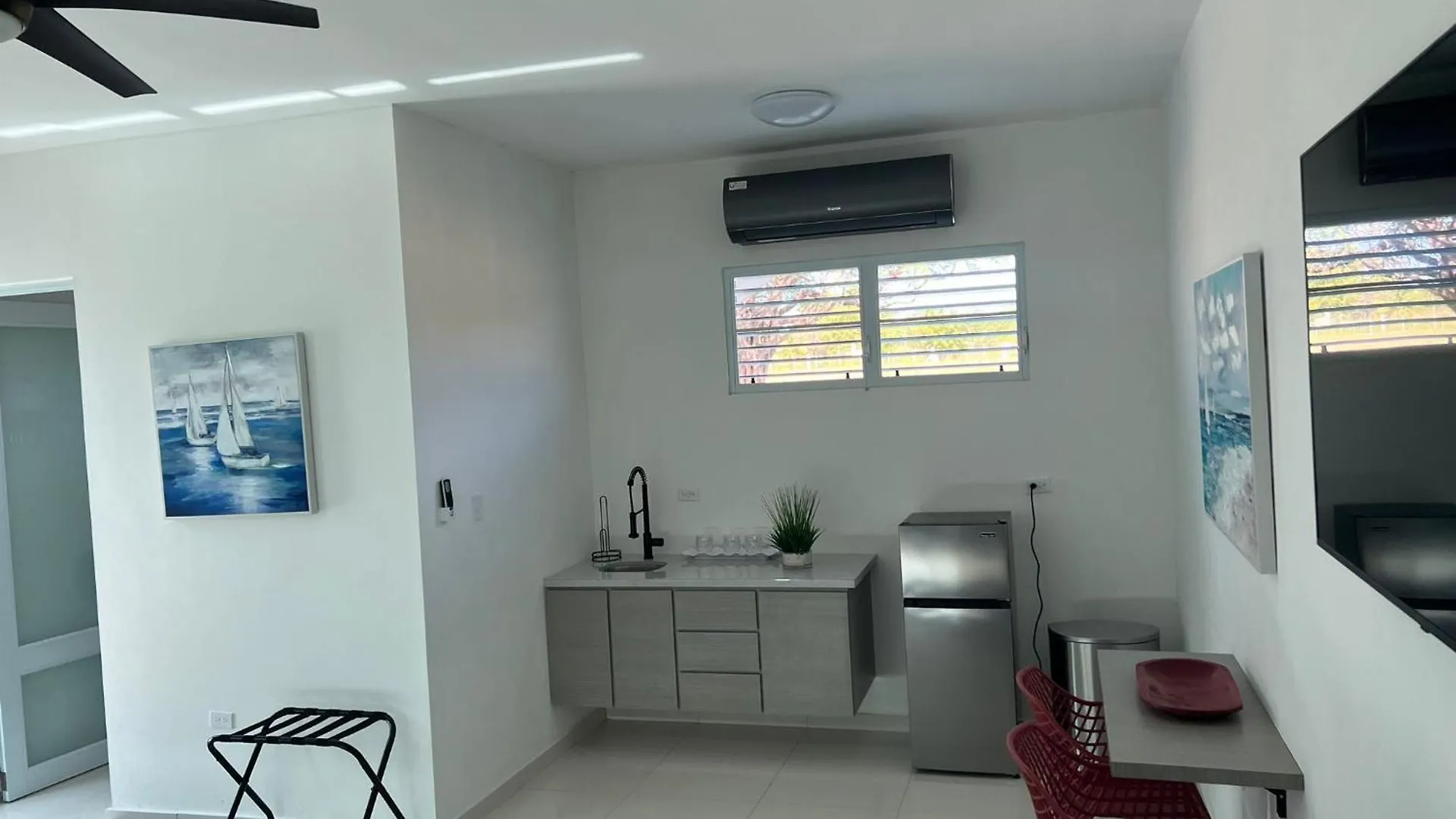 South Beach 301 Cabo Rojo 0*,